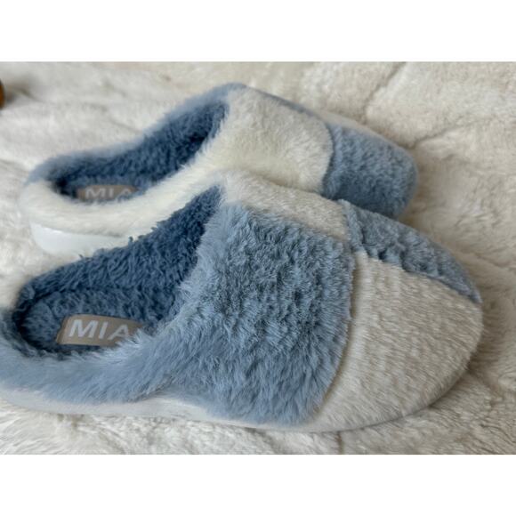 MIA Slipper 7 Plush Footbed Slide Scuffette Fuzzy - Picture 2 of 5